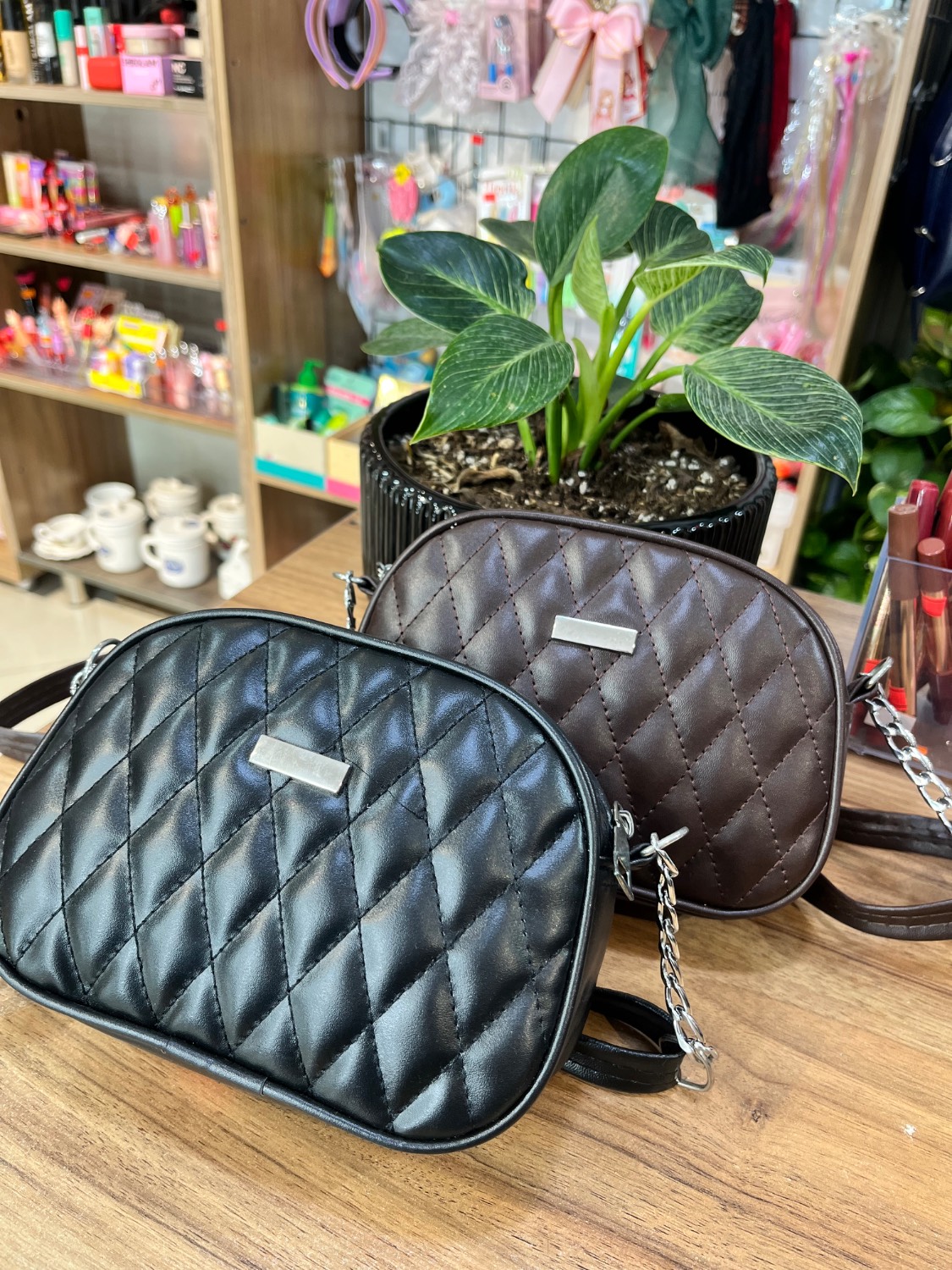 کیف دوشی زنانه گلدوزی شده